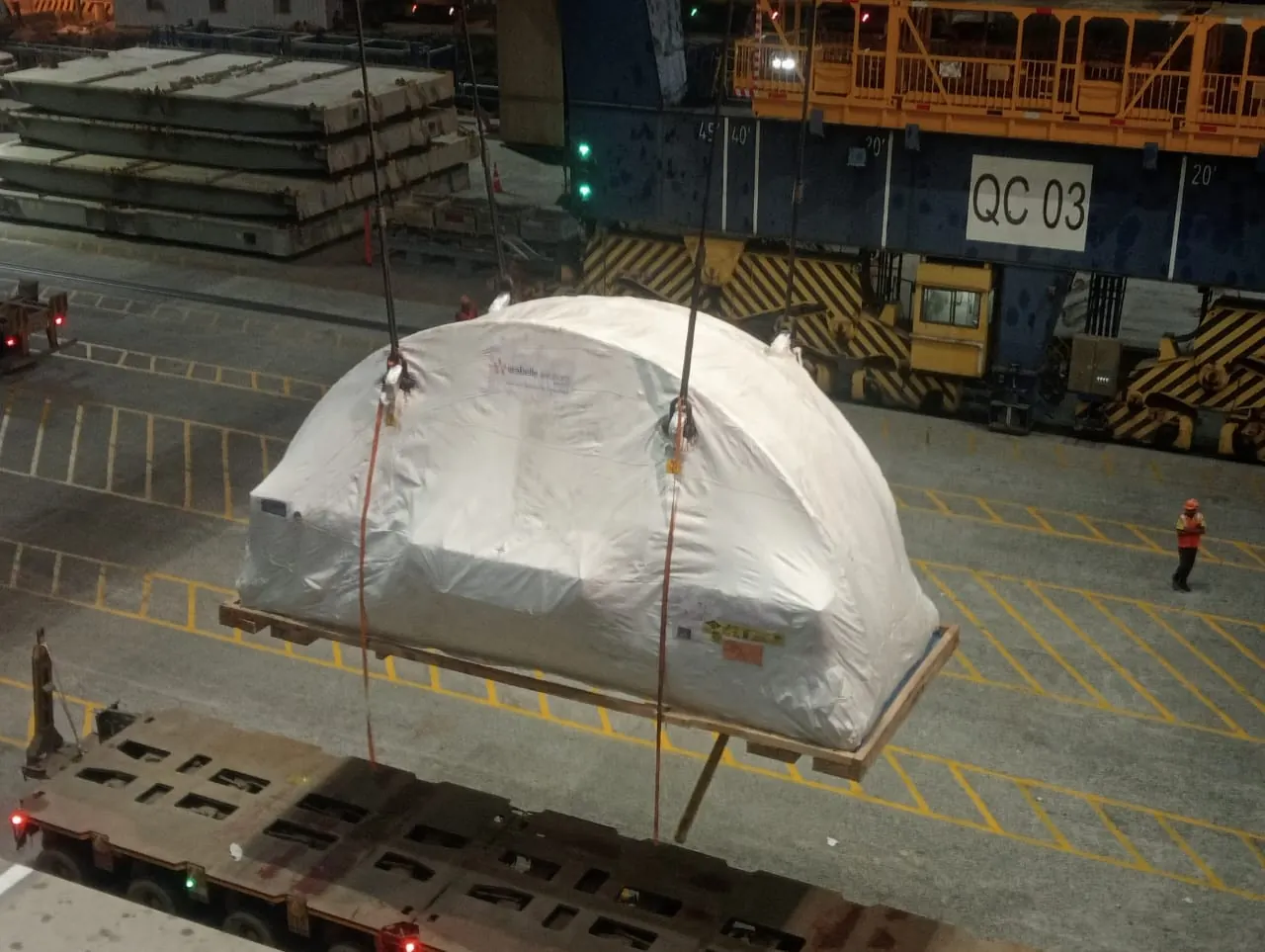 Cargo vessel loading operation