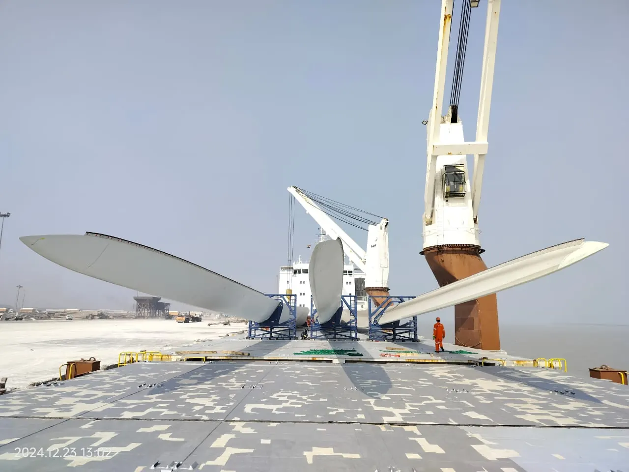 Cargo handling at port