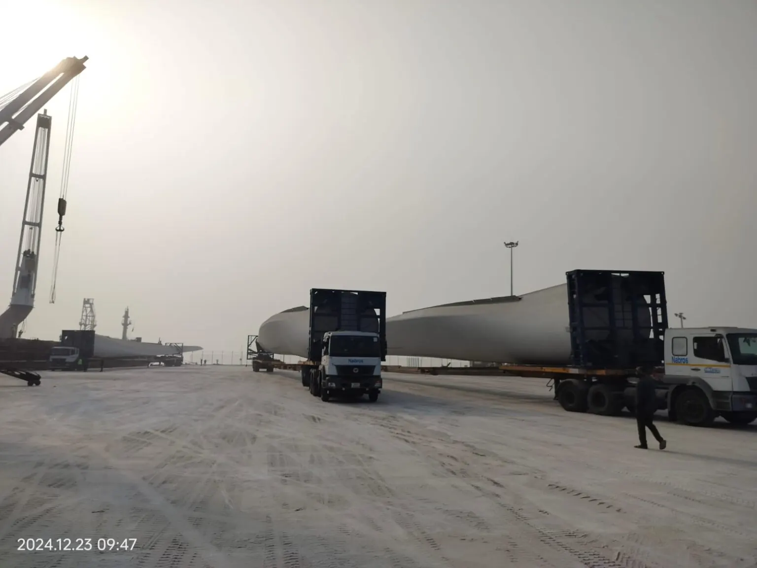 Heavy cargo loading operation
